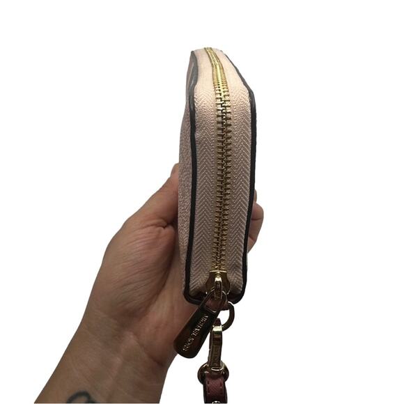 MICHAEL KORS JET SET TRAVEL CONTINENTAL WALLET IN BALLET MULTI - Picture 4 of 11